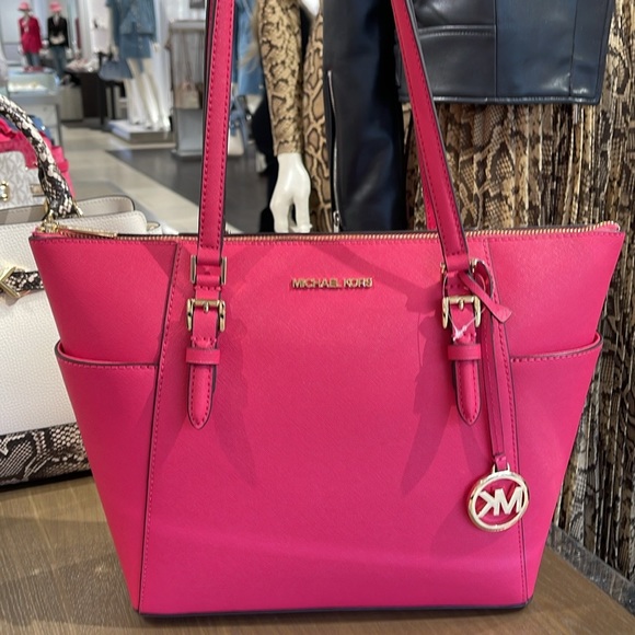 MICHAEL KORS
Jet Set Large Crossgrain Leather Top-Zip Charlotte Tote Bag
NWT - Picture 3 of 16